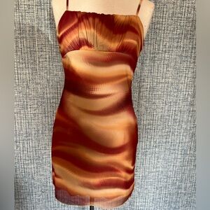 Chic Strapless Dress in Rich Red and Gold